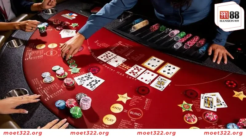 Tìm Hiểu All In Trong Poker Từ Kinh Nghiệm Các Cao Thủ Tại M88 2 Chia bài tẩy đầu ván cho người chơi